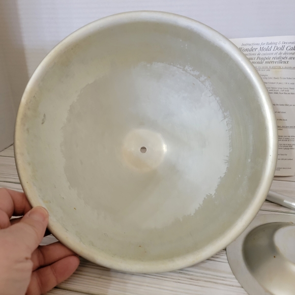 Classic Womder Mold Barbie Doll Cake Pan Wilton Pre-owned in good condition - Picture 9 of 9